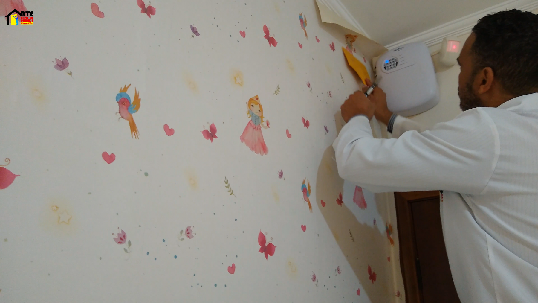 Wallpaper Installer Training