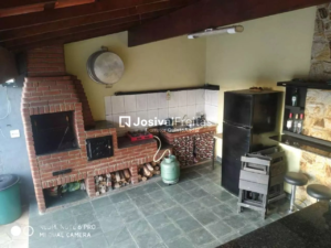 Casa à Venda em Mairiporã SP com Churrasqueira e Piscina