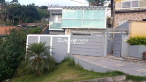 Casa à Venda em Mairiporã SP com Piscina no Jardim Santana