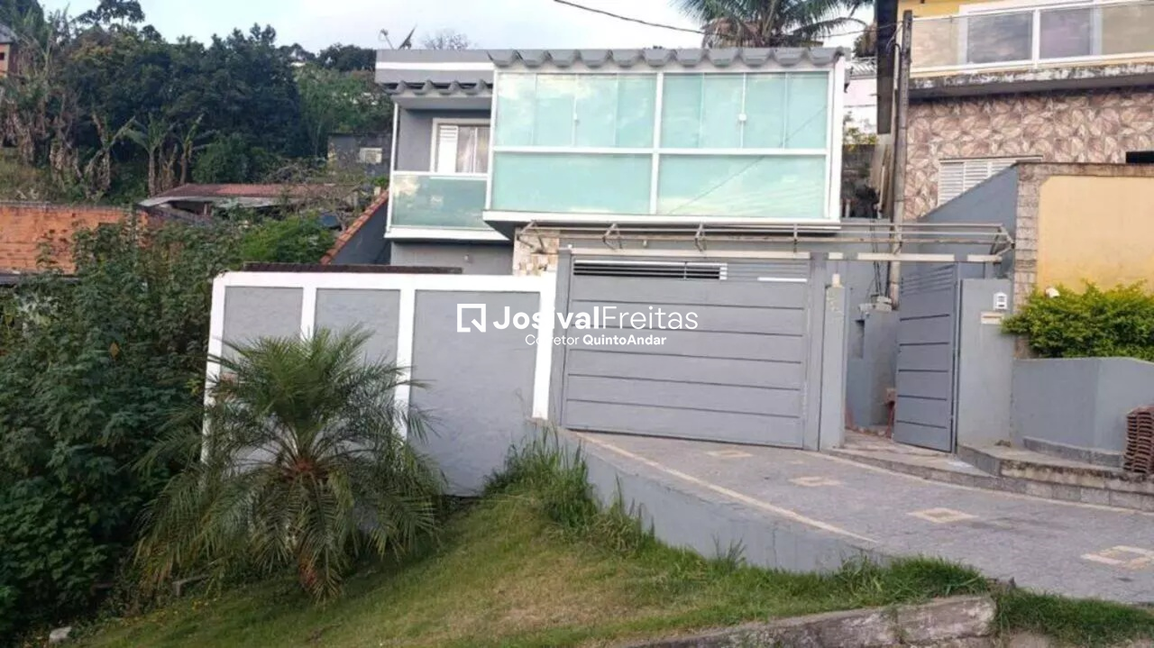 Fachada de casa à venda no Jardim Santana em Mairiporã SP