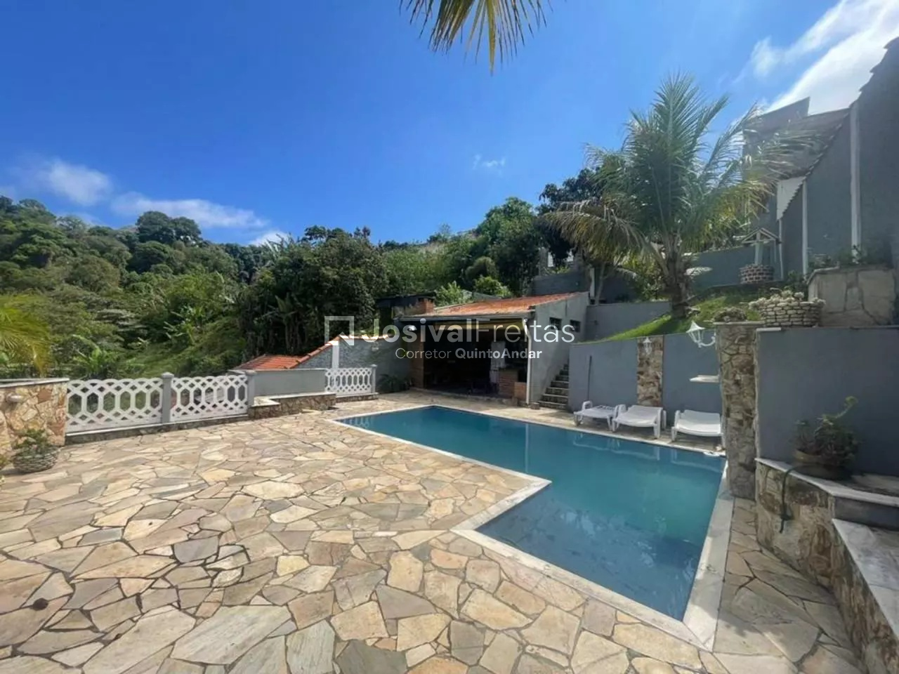 Casa com piscina à venda em Mairiporã SP